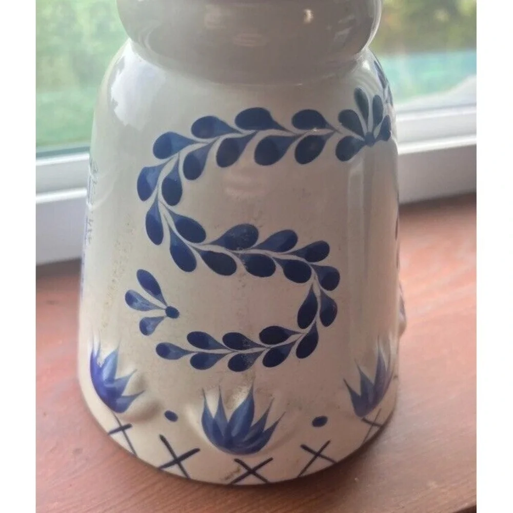 Clase Azul Empty Tequila‎ Bottles Set Hand Painted Ceramic Blue White Decor Bar